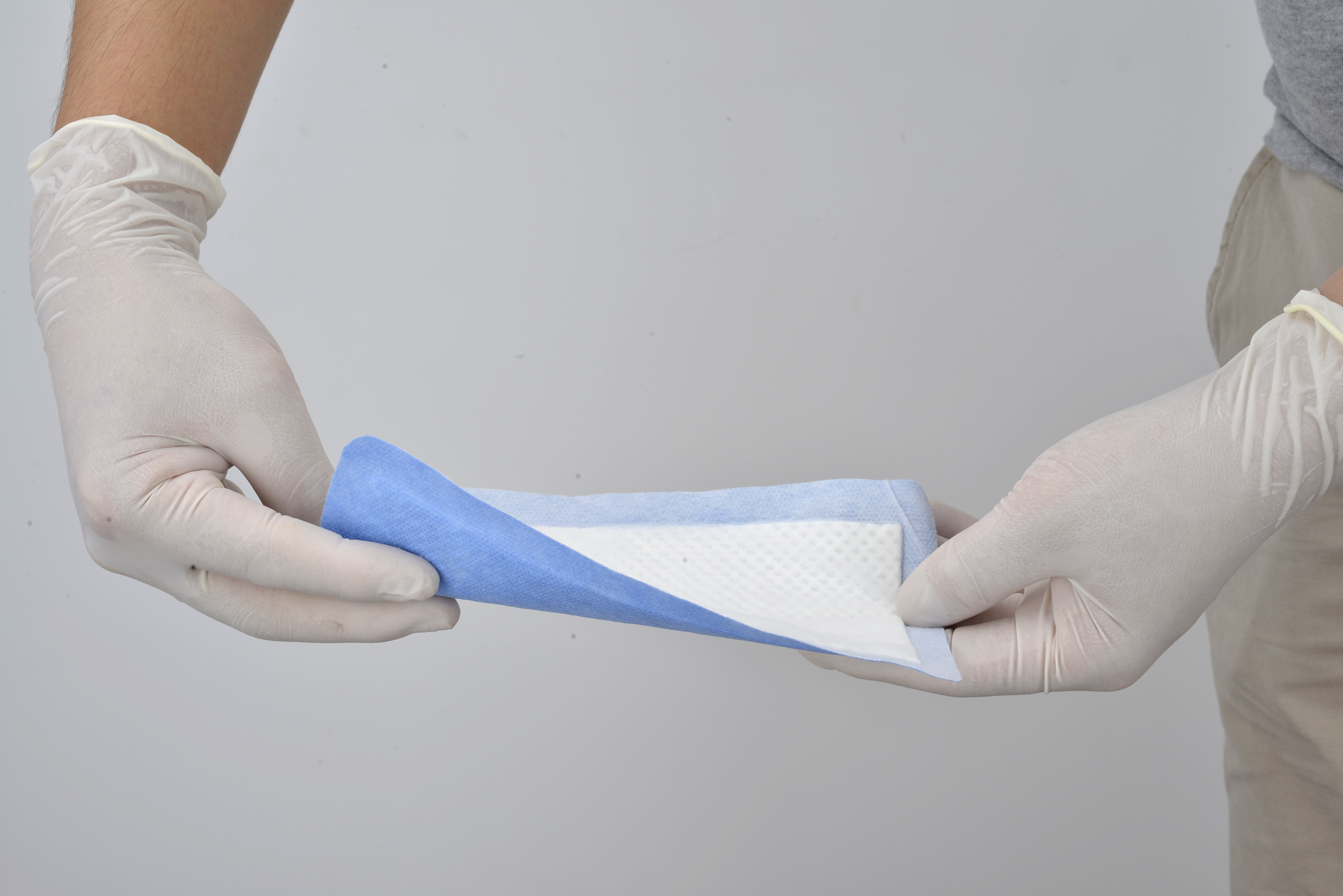 Medizinischer hydrophiler, superabsorbierender Verband